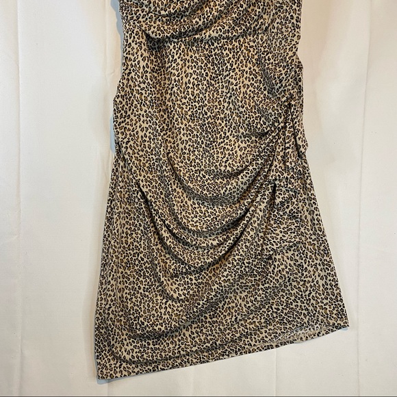 BETSEY JOHNSON Women’s Size 12 Dress Animal Leopard Stretch Sleeveless Lined - Picture 3 of 13